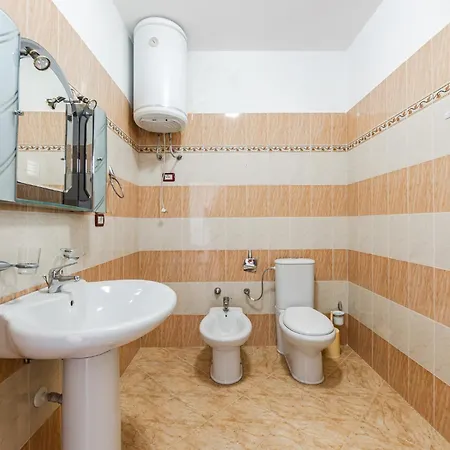Red Apartamento Široka